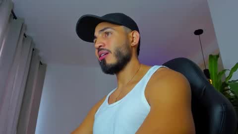 Snapshot of klinsmannwalton chatting on 10/20/25, 11:54 klinsmannwalton online show from 10/20/25, 11:54