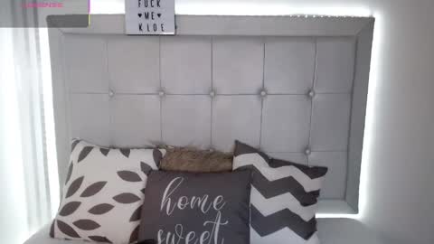 Snapshot of kloe__watson chatting on 04/14/26, 06:58 kloe__watson online show from 04/14/26, 06:58