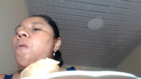 Kloe online show from 09/19/25, 07:58