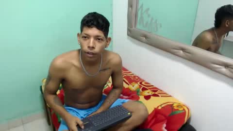 Snapshot of kloe_matias chatting on 09/20/25, 02:01 kloe matias online show from 09/20/25, 02:01