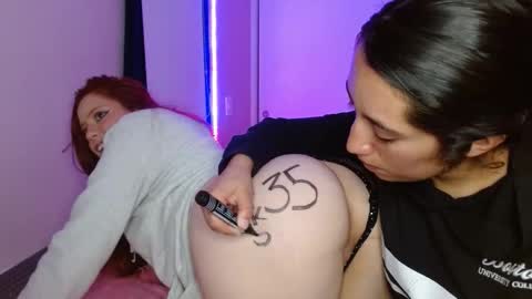 Snapshot of klohe_and_samantha chatting on 10/12/25, 10:20 klohe and samantha online show from 10/12/25, 10:20