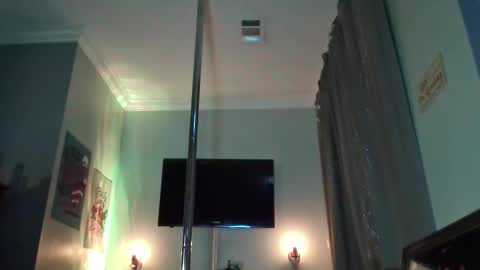 Snapshot of kmack1111 chatting on 11/29/25, 11:02 Kevv Heidi All Hallows Eve Show online show from 11/29/25, 11:02