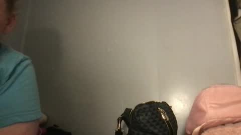 kmarie1196 online show from 05/15/26, 04:08