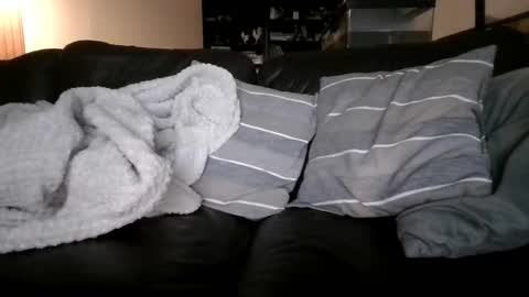 Knight3975 online show from 09/26/25, 02:32