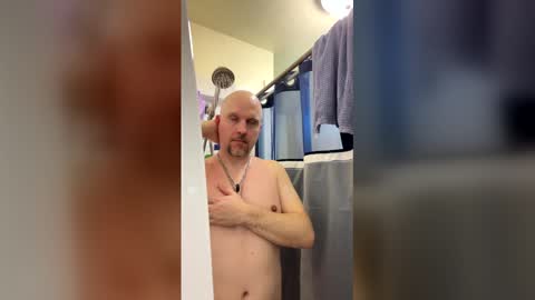 Snapshot of knotdaddy1983 chatting on 04/10/26, 03:06 knotdaddy1983 online show from 04/10/26, 03:06