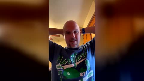 Snapshot of knotdaddy1983 chatting on 04/13/26, 12:10 knotdaddy1983 online show from 04/13/26, 12:10