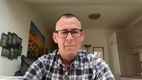 knusperhase1 online show from 04/18/26, 10:41