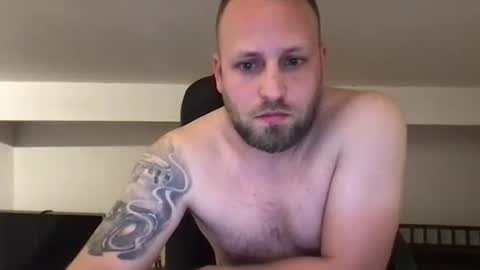 hugo online show from 03/11/25, 07:58