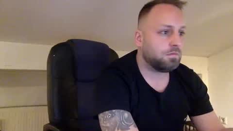 hugo online show from 02/01/26, 01:53