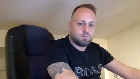 hugo online show from 02/14/26, 02:30