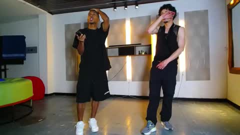 kobayaske online show from 04/05/26, 02:20