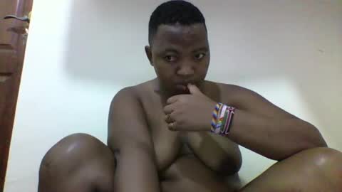 koffi639202 online show from 01/02/25, 08:35