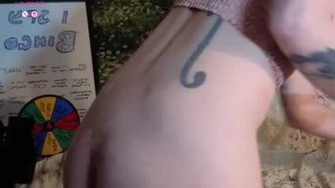 Snapshot of kohlbird chatting on 09/23/25, 05:21 kohlbird online show from 09/23/25, 05:21