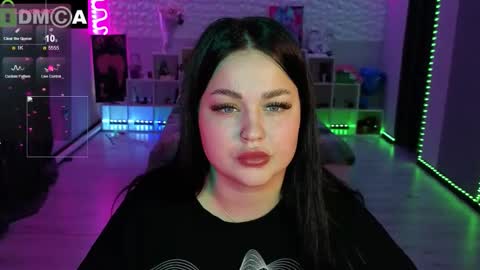 Mia online show from 04/09/26, 06:19