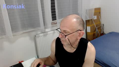 Komsiak online show from 03/27/26, 06:51