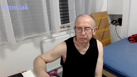 Komsiak online show from 05/20/26, 07:09