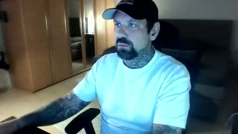 Konstantin online show from 04/20/26, 07:48