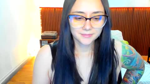 Kora Shadow online show from 12/15/25, 08:02