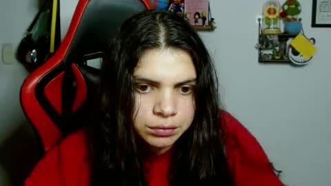 Snapshot of koranikky08 chatting on 12/05/24, 01:25 Karoll online show from 12/05/24, 01:25