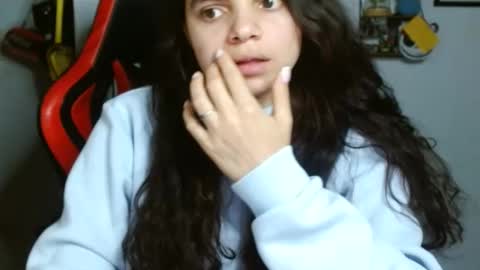 Snapshot of koranikky08 chatting on 12/10/24, 02:16 Karoll online show from 12/10/24, 02:16