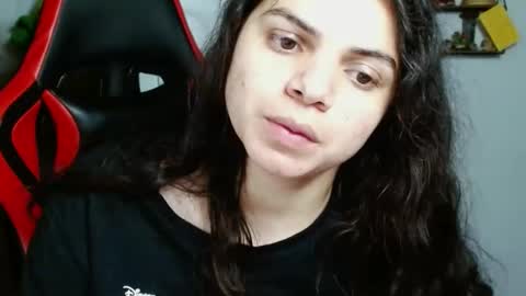 Snapshot of koranikky08 chatting on 01/03/25, 08:32 Karoll online show from 01/03/25, 08:32