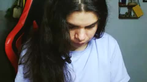 Snapshot of koranikky08 chatting on 01/04/25, 01:10 Karoll online show from 01/04/25, 01:10