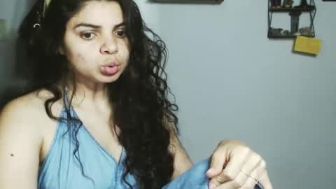 Snapshot of koranikky08 chatting on 01/23/25, 11:58 Karoll online show from 01/23/25, 11:58