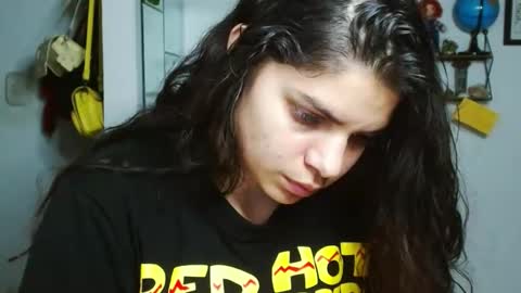 Snapshot of koranikky08 chatting on 02/02/25, 12:40 Karoll online show from 02/02/25, 12:40