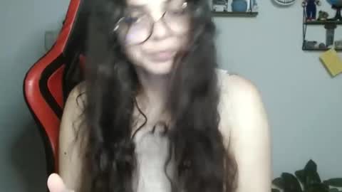 Snapshot of koranikky08 chatting on 02/20/25, 12:19 Karoll online show from 02/20/25, 12:19