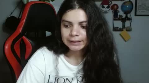 Snapshot of koranikky08 chatting on 03/01/25, 10:53 Karoll online show from 03/01/25, 10:53