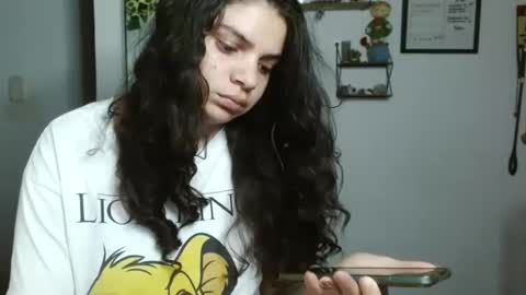 Snapshot of koranikky08 chatting on 09/09/25, 01:49 Karoll online show from 09/09/25, 01:49