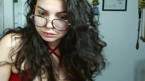 Snapshot of koranikky08 chatting on 09/23/25, 01:30 Karoll online show from 09/23/25, 01:30