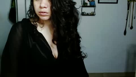 Snapshot of koranikky08 chatting on 10/07/25, 01:58 Karoll online show from 10/07/25, 01:58