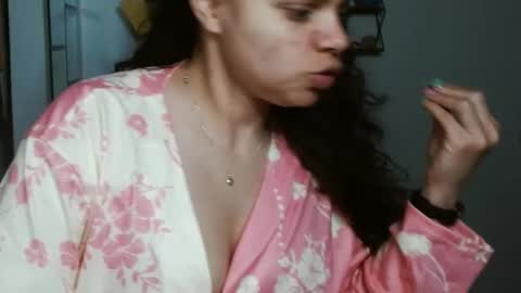 Snapshot of koranikky08 chatting on 10/11/25, 01:16 Karoll online show from 10/11/25, 01:16