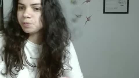 Snapshot of koranikky08 chatting on 11/21/25, 12:21 Karoll online show from 11/21/25, 12:21