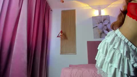 Snapshot of korarousee chatting on 09/23/25, 01:25 Kora online show from 09/23/25, 01:25