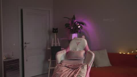 Kottyaa cb FOLLOWING  online show from 04/09/26, 06:19