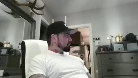 koululier23 online show from 10/14/25, 02:34