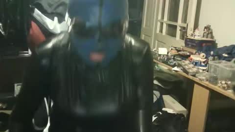 LatexPeti online show from 04/07/26, 11:48