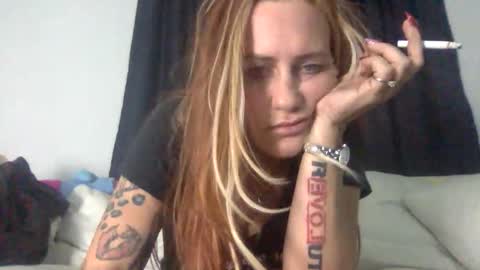 koyoteej online show from 01/06/26, 11:51