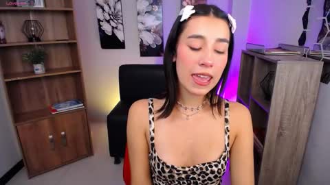 Elizabeth online show from 10/03/25, 07:22