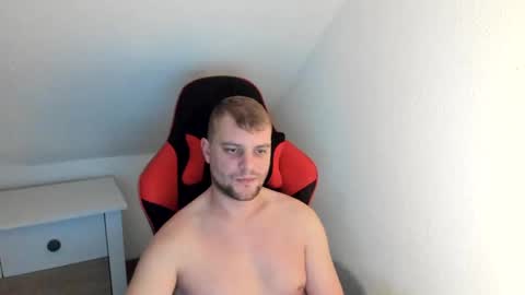 Snapshot of kozik1992 chatting on 12/07/24, 02:42 Bartek online show from 12/07/24, 02:42