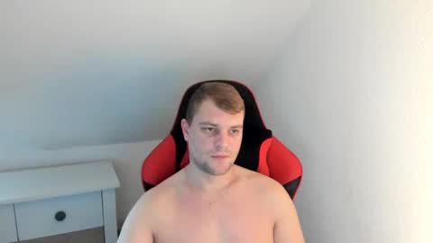 Snapshot of kozik1992 chatting on 12/30/24, 08:43 Bartek online show from 12/30/24, 08:43