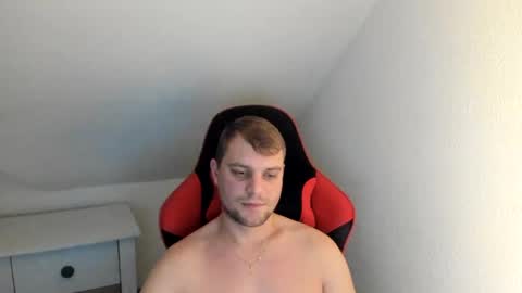 Snapshot of kozik1992 chatting on 01/02/25, 05:46 Bartek online show from 01/02/25, 05:46