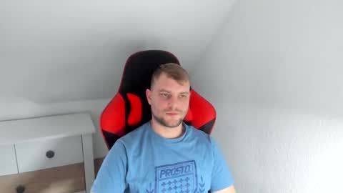 Snapshot of kozik1992 chatting on 01/20/25, 03:07 Bartek online show from 01/20/25, 03:07