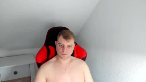 Snapshot of kozik1992 chatting on 01/27/25, 05:03 Bartek online show from 01/27/25, 05:03