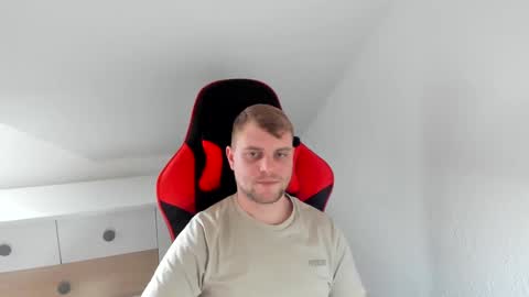 Snapshot of kozik1992 chatting on 02/05/25, 12:38 Bartek online show from 02/05/25, 12:38