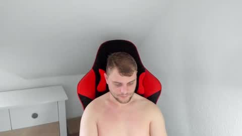 Snapshot of kozik1992 chatting on 02/09/25, 07:49 Bartek online show from 02/09/25, 07:49