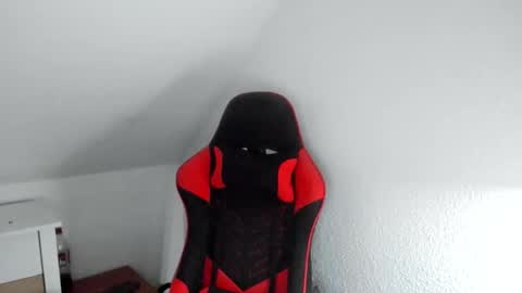 Snapshot of kozik1992 chatting on 10/21/25, 06:03 Bartek online show from 10/21/25, 06:03