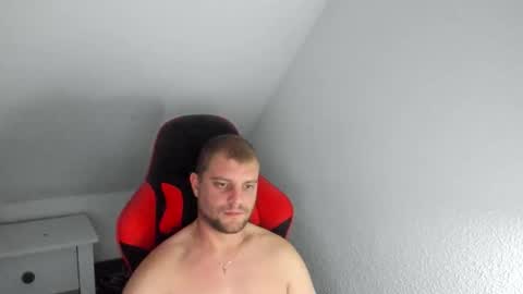 Snapshot of kozik1992 chatting on 11/09/25, 11:47 Bartek online show from 11/09/25, 11:47